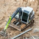 Săpăturile în zone cu acces limitat: soluții și utilaje adaptate