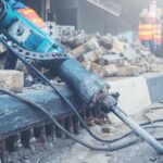 Demolarea cu ciocane hidraulice: spargerea betonului și a rocilor duri