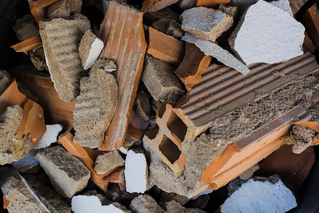 Reciclarea materialelor din demolări: procesul nostru integrat