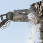 Utilizarea ciocanelor hidraulice Liebherr în demolări