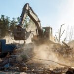 Demolarea cu cupe de săpătură: excavarea și transportul simultan al materialelor
