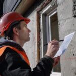 Demolarea clădirilor cu înălțime mare: tehnici și echipamente de siguranță