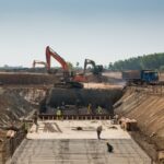 Săpăturile pentru fundații de echipamente grele: rezistență și siguranță