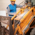 Demolarea și gestionarea flotei de utilaje: mentenanță și disponibilitate