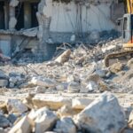 Demolarea în medii urban dens populate: strategii de minimizare a impactului