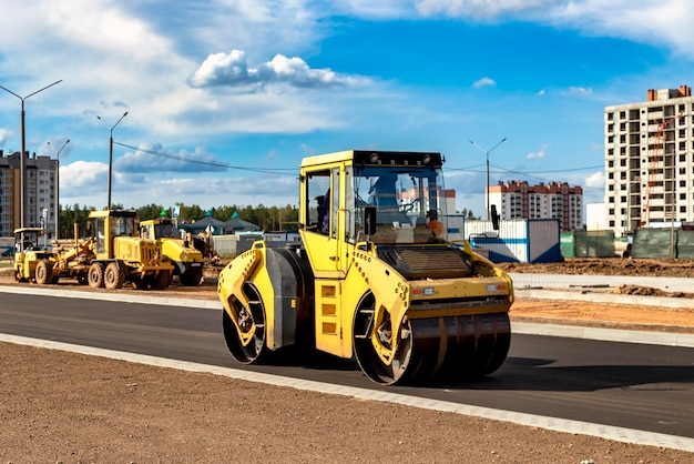 Drumurile tehnologice și utilizarea tehnologiei moderne: eficiență și inovație